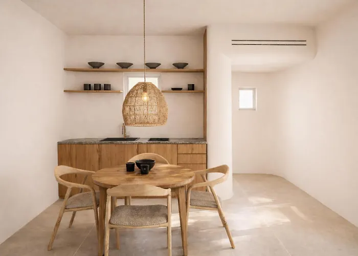 Neso - Stylish Poolside Escape For 6 In Lejlighed